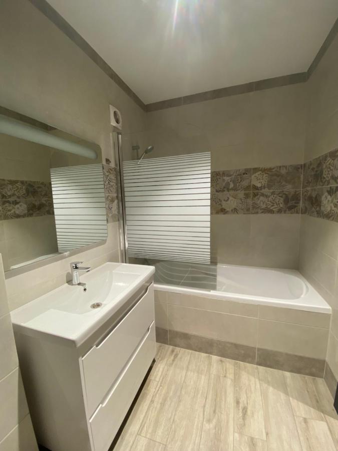 Панорамні Апартаменти Oujhorod Extérieur photo
